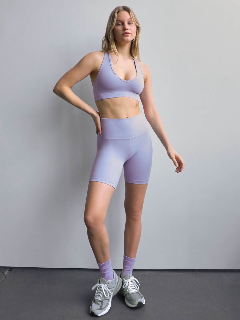 Aritzia TnaBUTTER™ Atmosphere Hi-Rise 7" Short in Lavender
